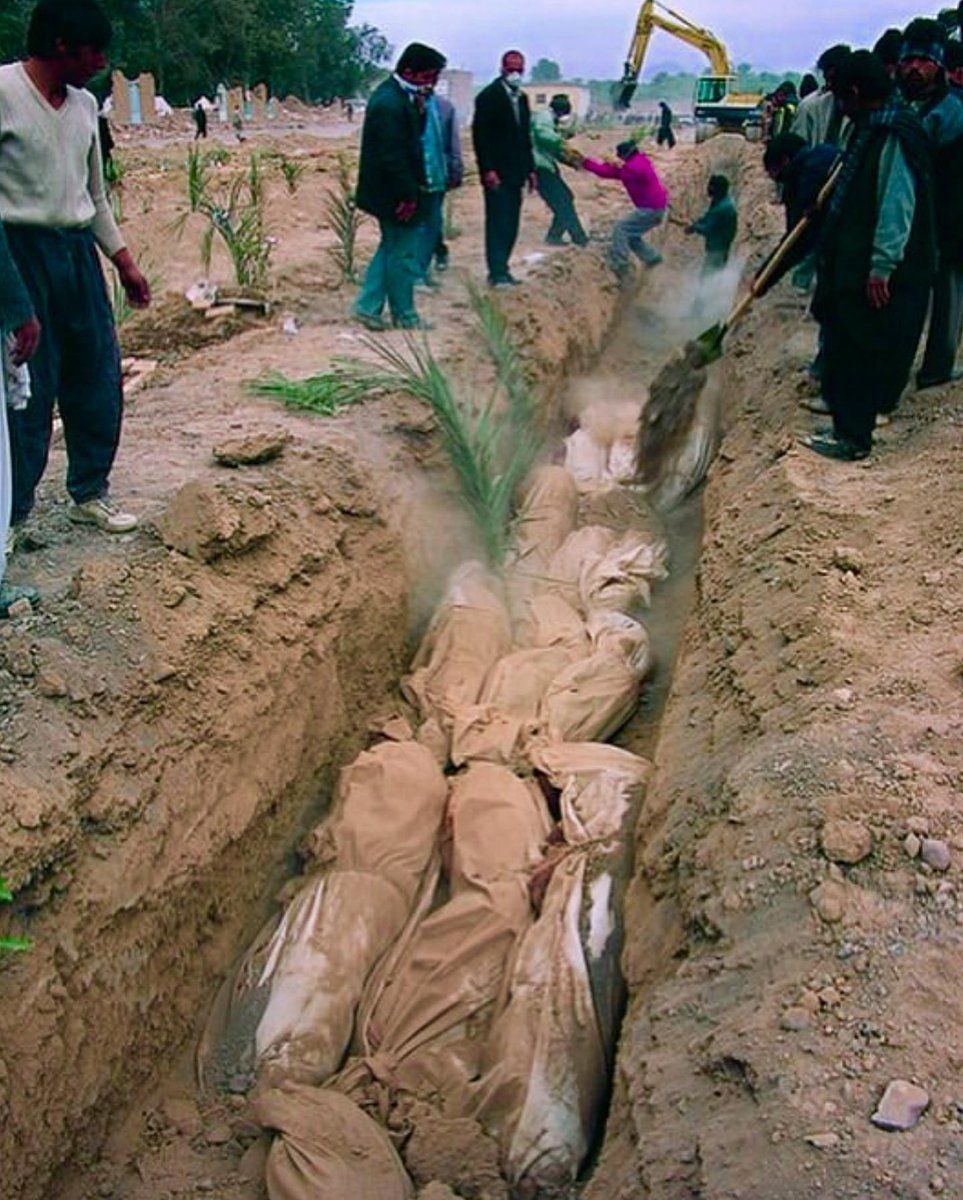 تصاویر تلخی از زلزله بم که اشکتان را در می‌آورد