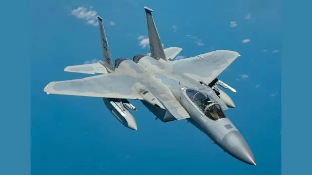 an-f-15c-flying-on-a-mostly-clear-day-against-a-bl-4-620x348_11zon