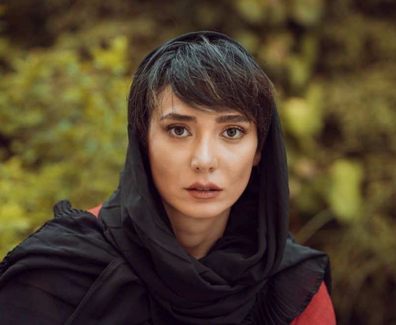مینا خانم سینمای ایران با این تیپ دل همه را برد 