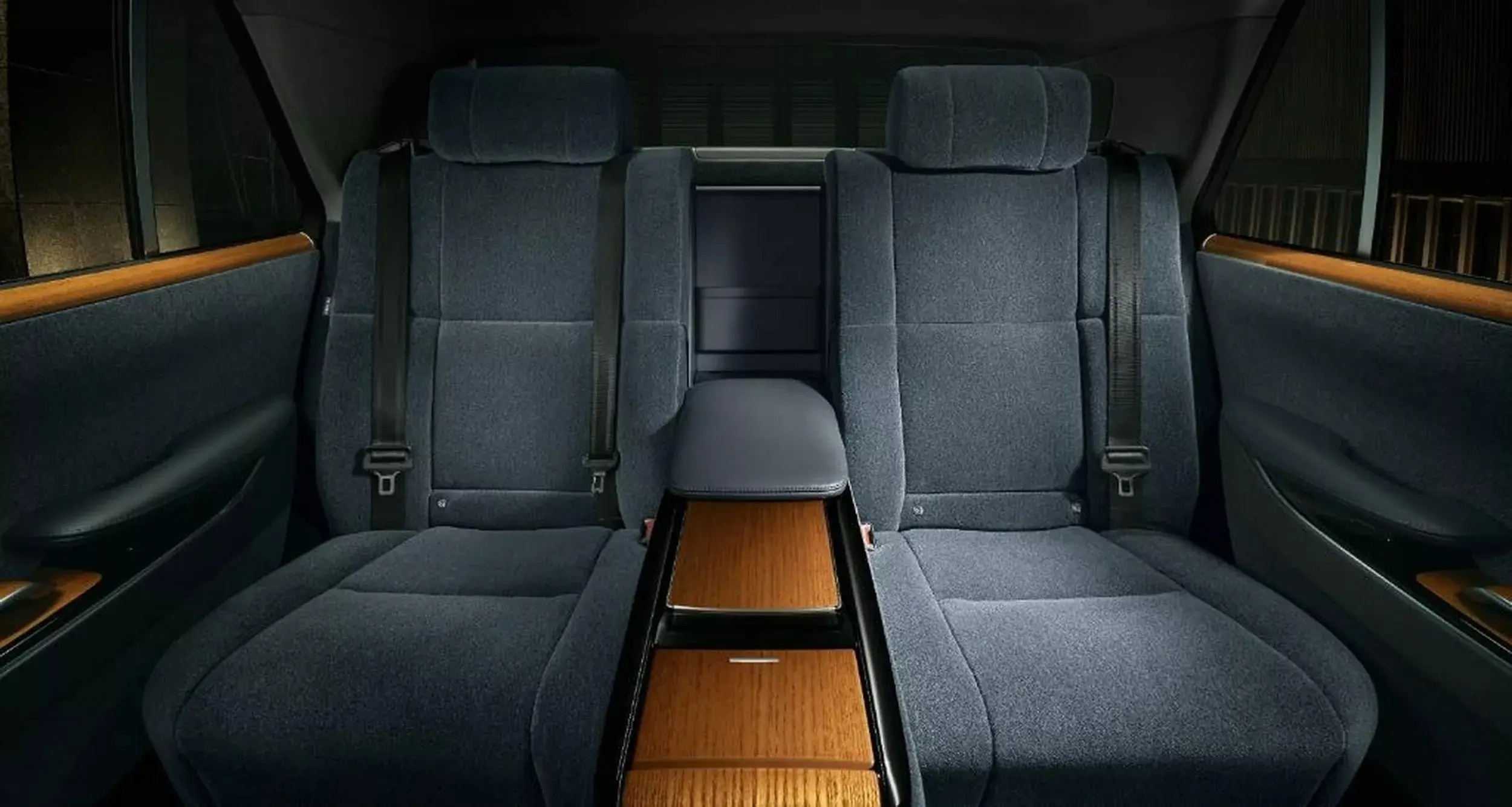 the-2026-century-broke-up-with-toyota-and-sent-the-8_11zon