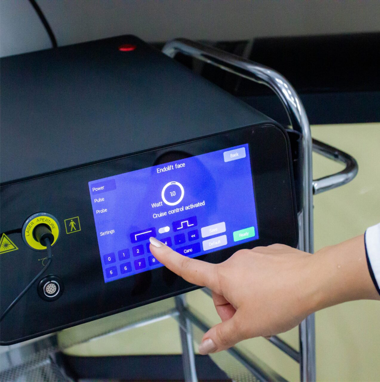 تفاوت اندولیفت یوفوتون با سایر لیزر لیفت ها چیست؟