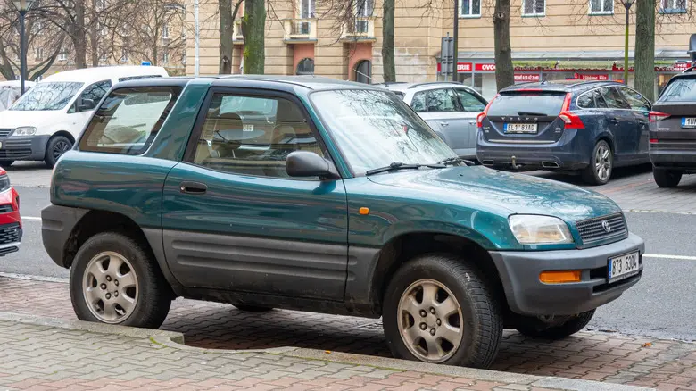 5-90s-cars-modern-classics-3