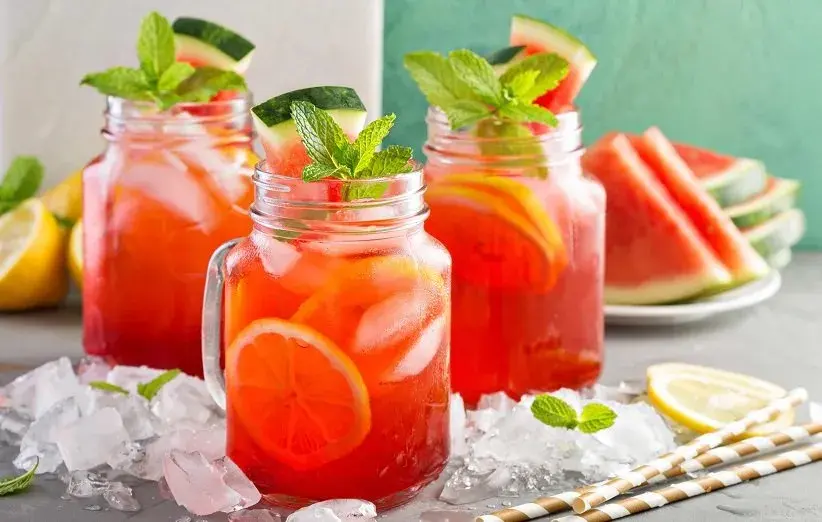 watermelon-lemonade-in-smoothie-jar-1_11zon
