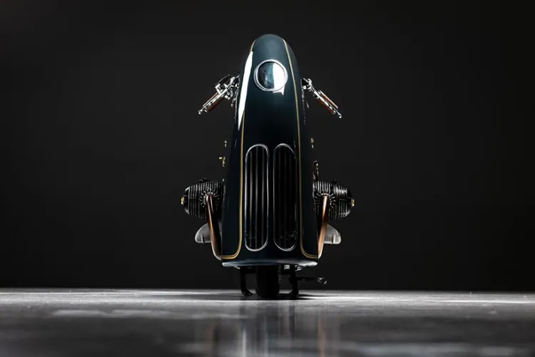 kingston-custom-good-ghost-bmw-front-view-68e116fa5e7ae55a120ea9a3_11zon
