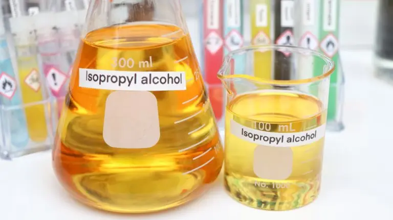 computer-laptop-alcohol-clean-1-768x431