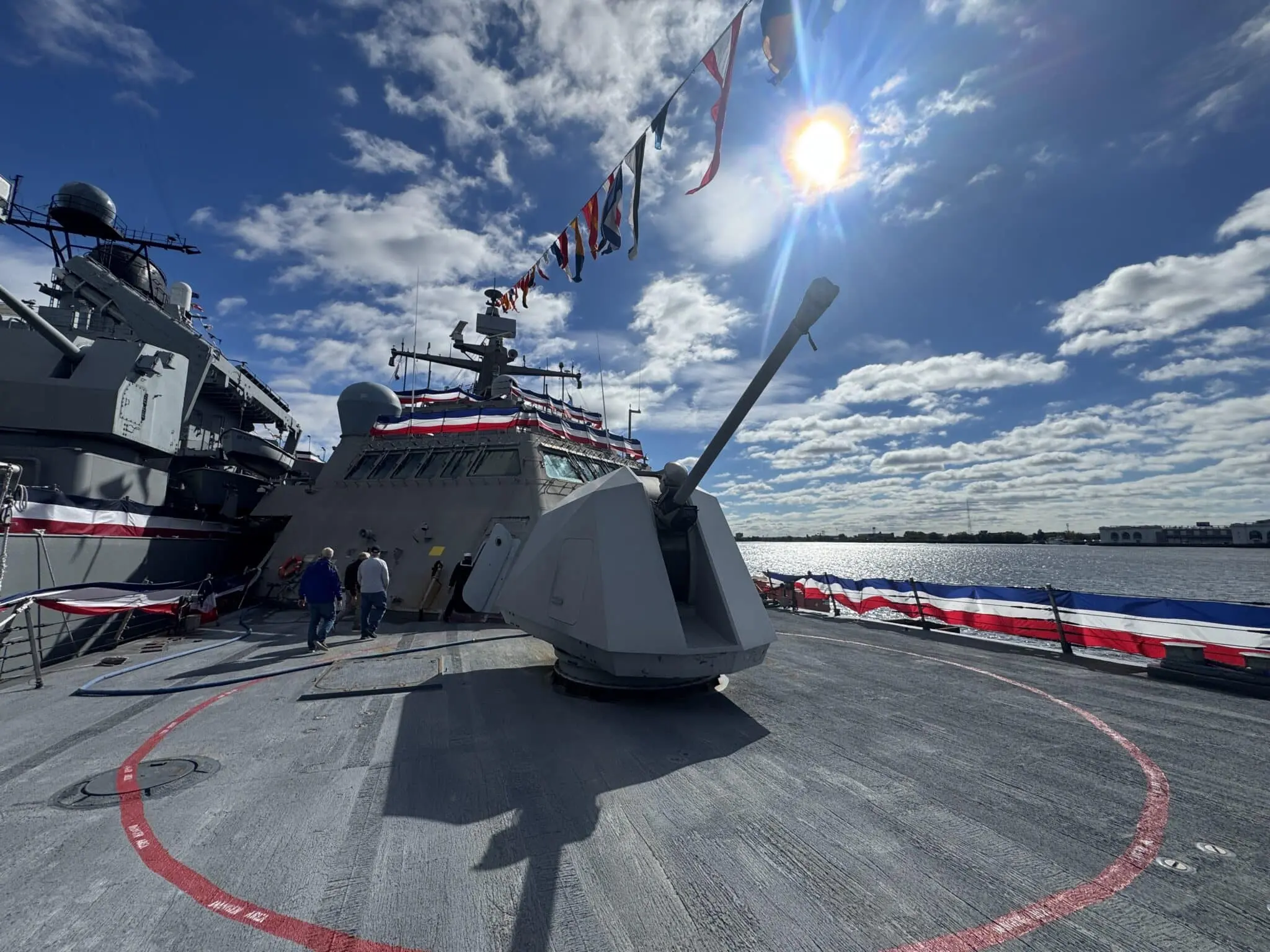 us-navy-warship-fires-3