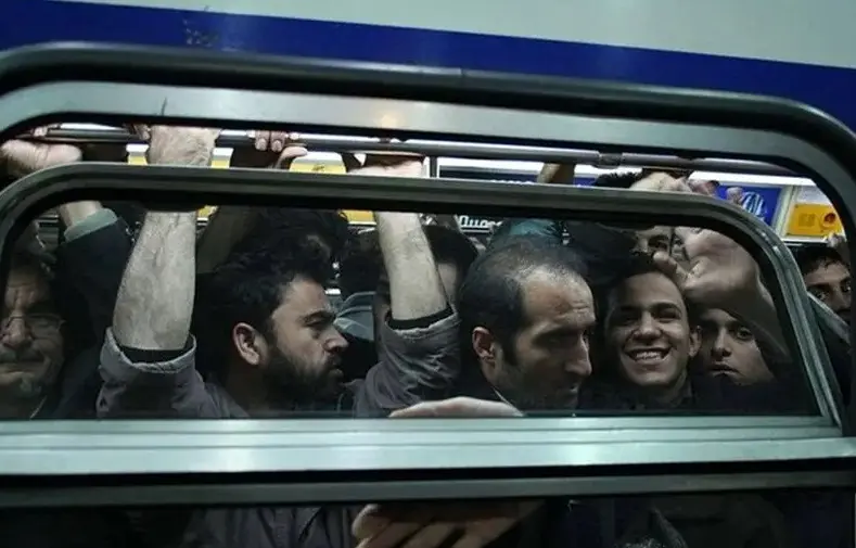 مترو و بی‌آرتی همین حالا هم جا ندارند!