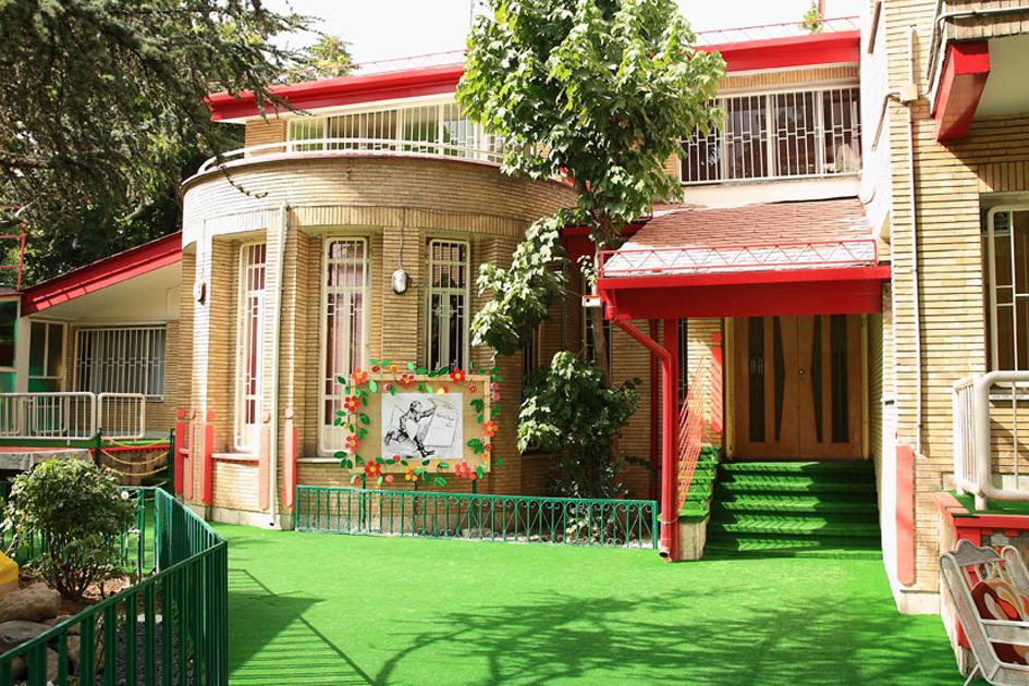 مهد کودک همبازی