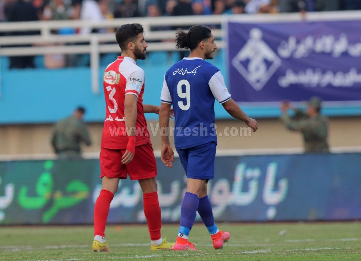 پرسپولیس بی‌خیال مهاجم استقلال نمی‌شود