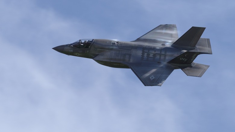 7-an-f-35-in-flight