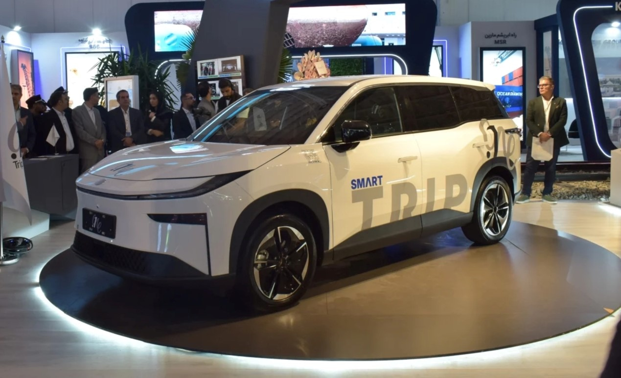 Dot-One-Electric-Taxis-Babak-Zanjani-4