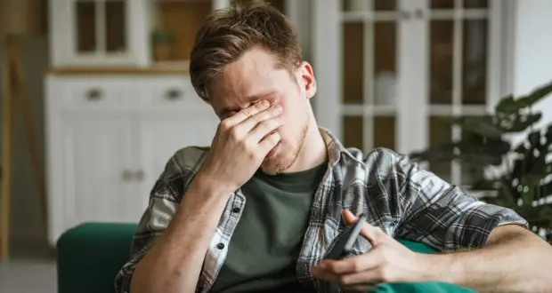 phone-screen-settings-eye-health