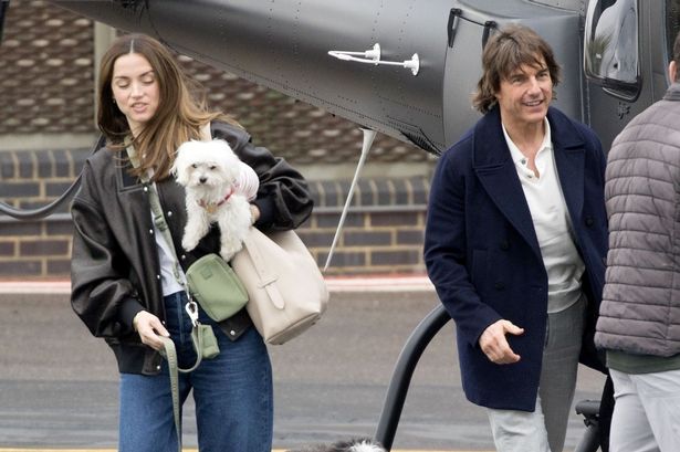 0_PAY-PREMIUM-EXCLUSIVE-MUST-CALL-FOR-PRICING-BEFORE-USAGE-Hollywood-actor-Tom-Cruise-pictured-with-C