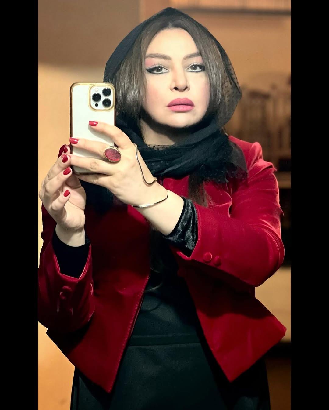 آریا بانو