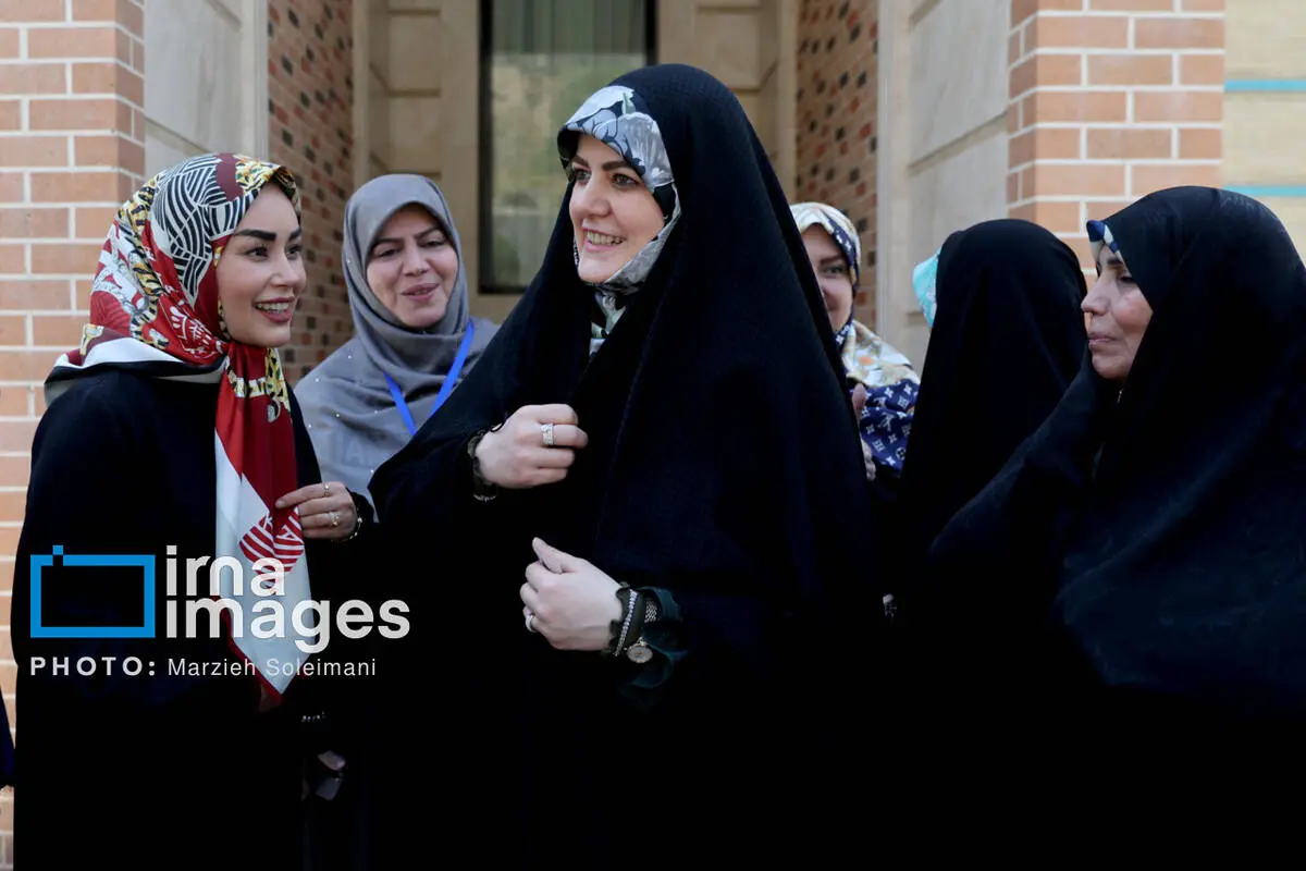 دختر+پزشکیان+و+همسر+عراقچی (10)