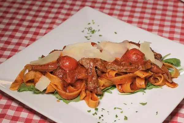 tagliatelle-con-filetto_600x400