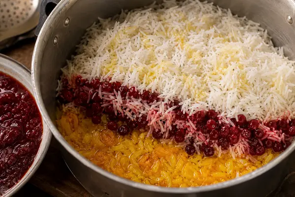 pouring-layer-onion-cherry-rice