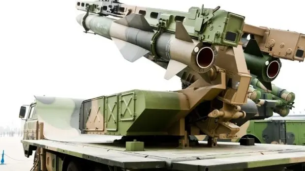 an-old-chinese-mobile-missile-launcher-4-620x348