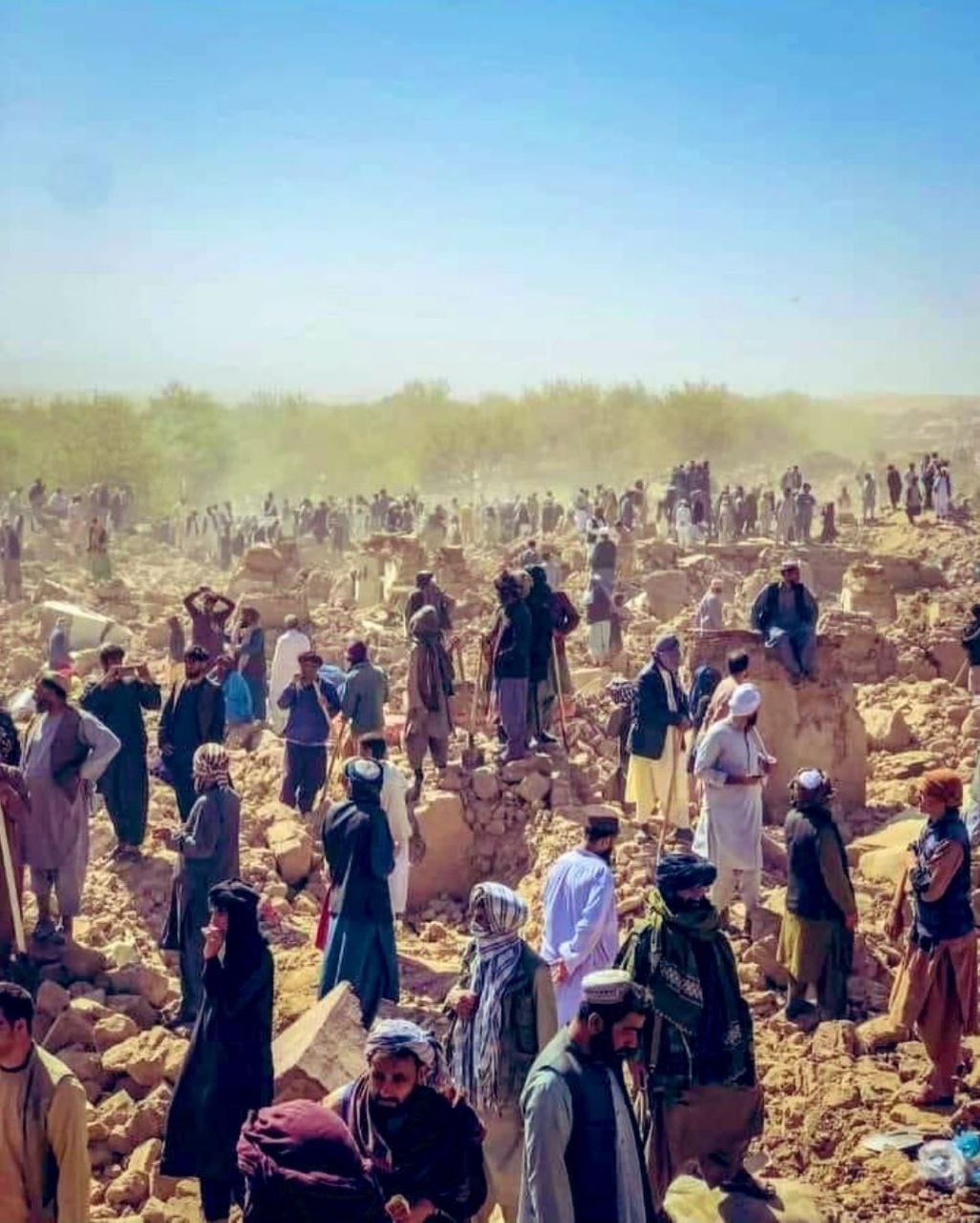 عکس تکان‌دهنده و پر از غمِ شهر زلزله‌زده هرات