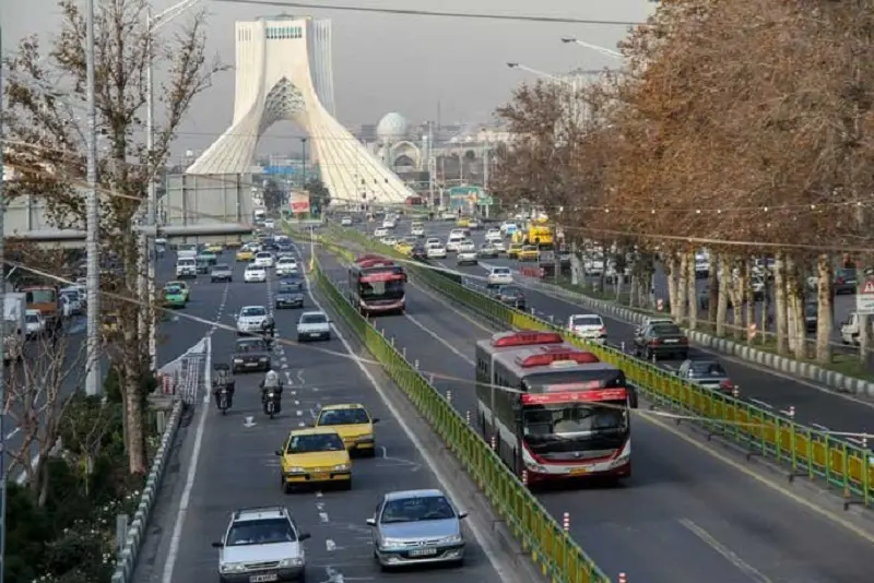 مکان_های-دیدنی-و-مهم-خیابان-آزادی