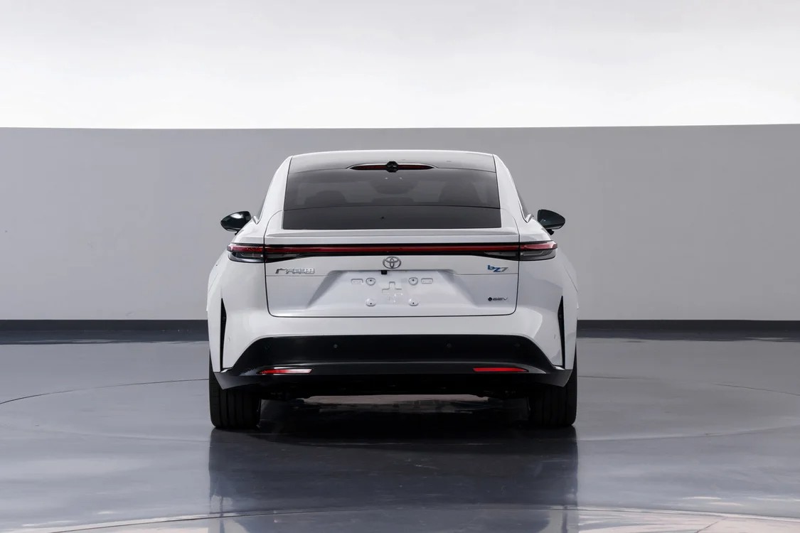 toyota-bz7-xiaomi-huawei-harmonyos-9