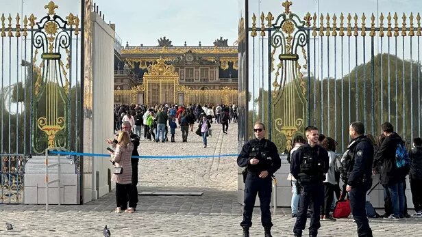 بمب‌گذاری در کاخ توریستی ورسای در فرانسه!