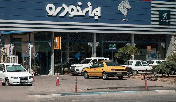 درخواست کیهان برای برخورد قاطع با ایران خودرو