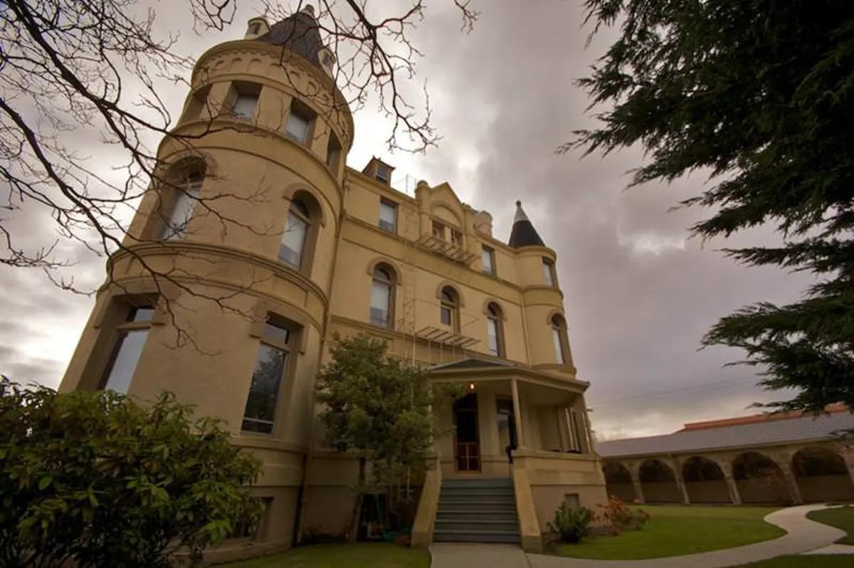 Manresa-Castle