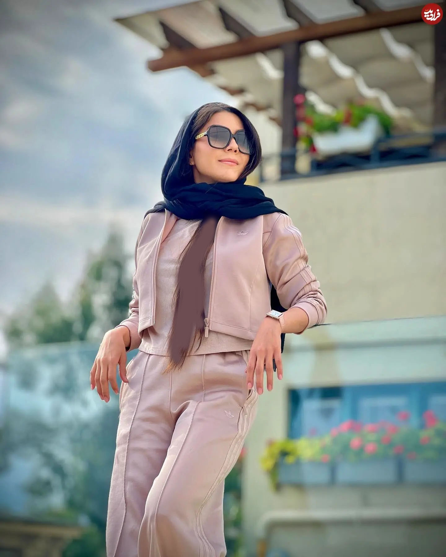 azadeh_zareie_1738423464_3558476389952233725_1040657227_11zon