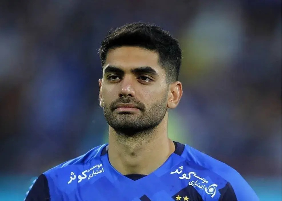 یس