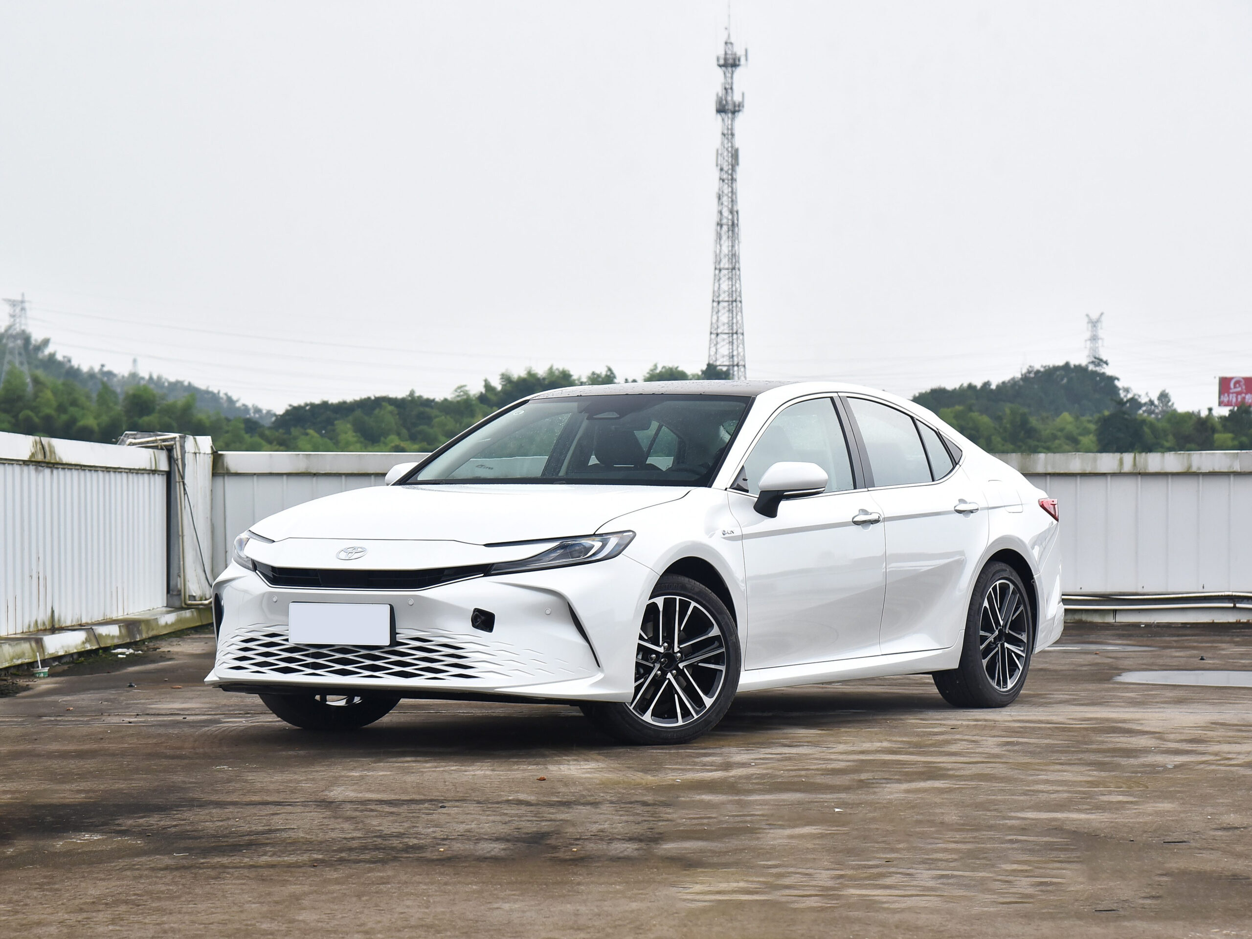 2024-Camry-Hybrid-2.5HG-Premium-01-scaled