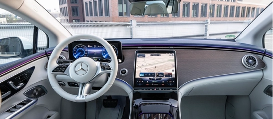 Mercedes-Benz-EQE-S3-04