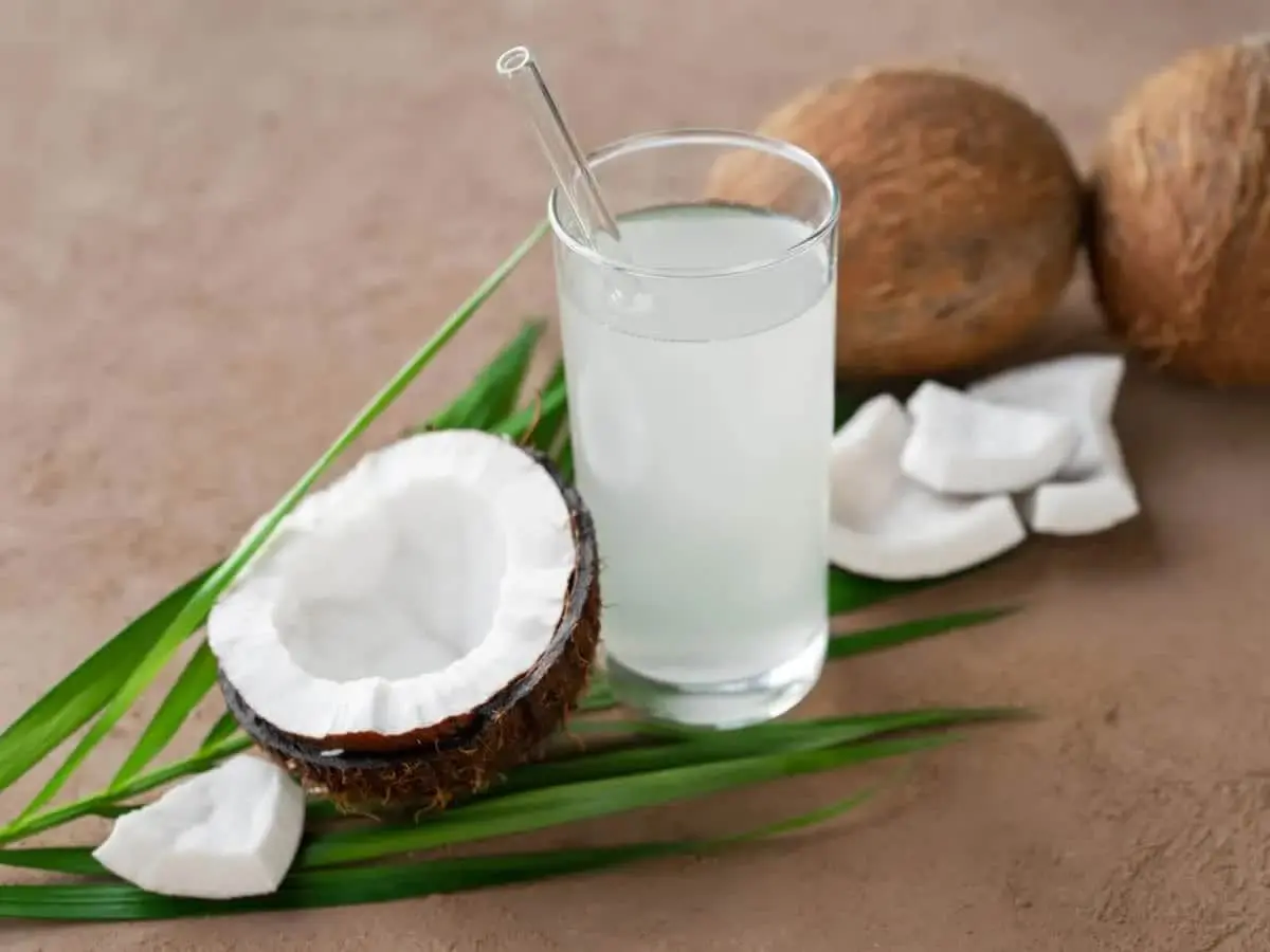 آب نارگیل تازه