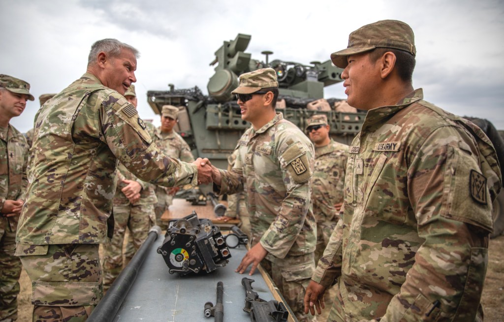 Costanza-meets-soldiers