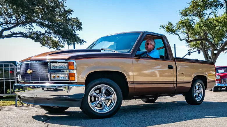 5-90s-cars-modern-classics-1