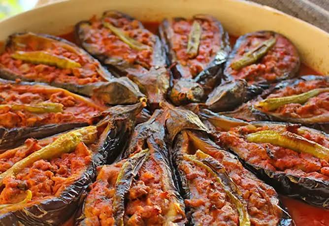 بادمجان را به این روش مجلسی برای مهمان‌ها سرو کنید