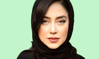 بهاره خانم با عینک آبی متفاوتش جلوی دوربین پُز داد