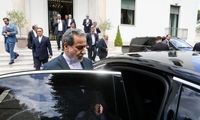 تصاویر داغ از عراقچی پای میز مذاکره در رم