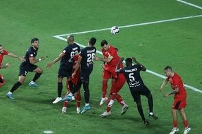 پوستر تراکتور برای درآوردن حرص پرسپولیسی‌ها