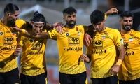 شور و حال دیدنی مردم مقابل هتل سپاهانی‌ها 
