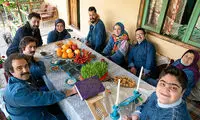 اجرای دلنشین خواننده سریال پایتخت در یک آرایشگاه