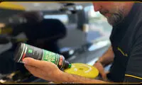 دیتیلینگ خودرو راهکاری حرفه ای برای بازگرداندن درخشش و زیبایی خودرو