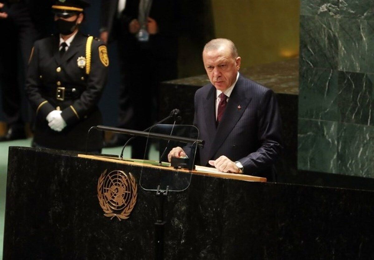 قطع مشکوک میکروفن در حین سخنرانی اردوغان