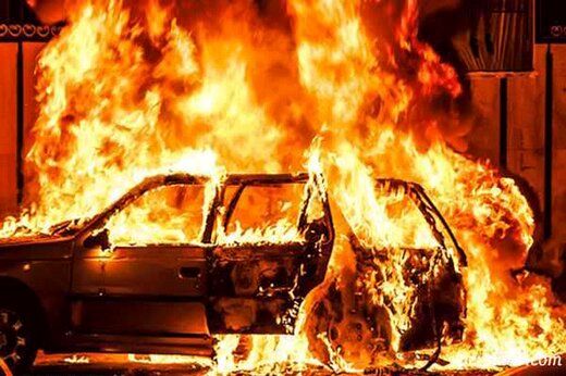  آتش زدن دو خودرو 405 و سمند در مسکن مهر