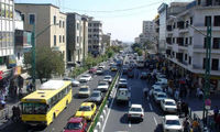 عکسی از ایجاد حفره سه متری در خیابان پاسداران 