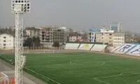 استفاده از صندلی اتوبوس برای نیمکت ورزشگاه معروف