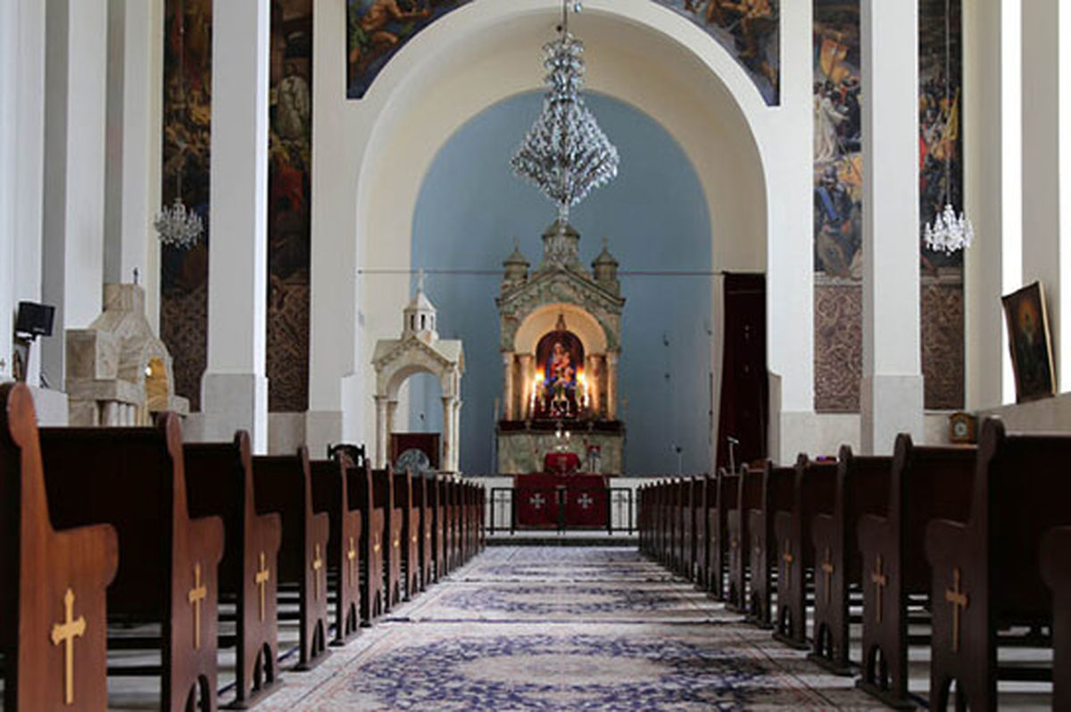 اعتراف تکان‌دهنده کشیش ۵۱ ساله: از امروز یک زن هستم!