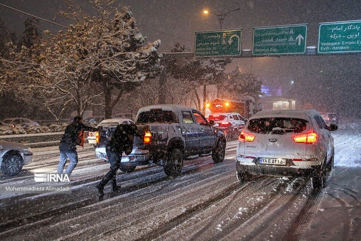 ماجرای بهمن ابهامات در برف سنگین تهران