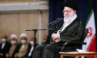 عکسی از 2 فرزند رهبر انقلاب در مراسم یادبود رئیسی