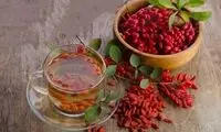 طرز تهیه آب زرشک خانگی به دو روش حرفه‌ای